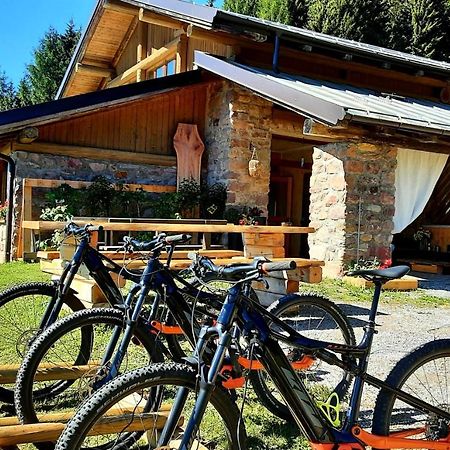 Chalet Chapeau Rar Castel Condino Екстериор снимка