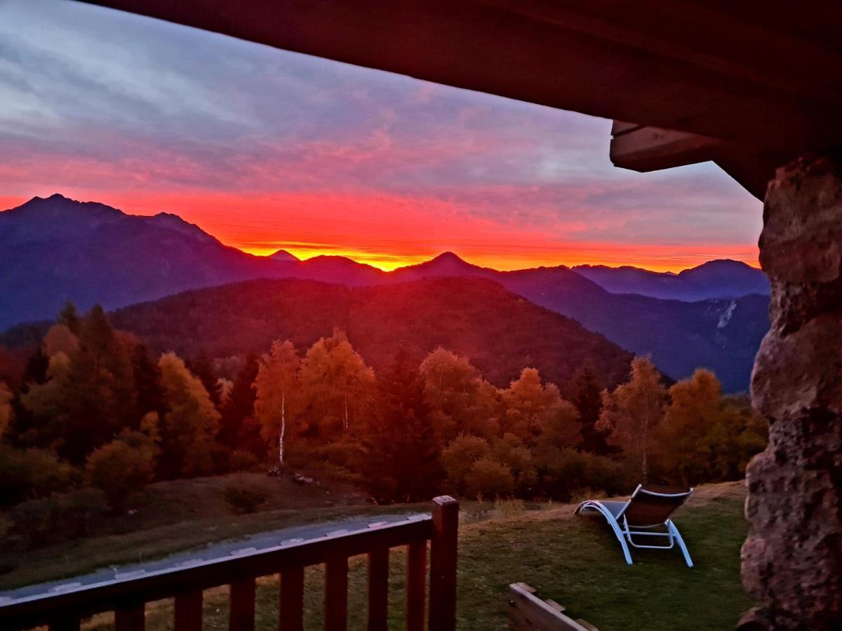 Chalet Chapeau Rar Castel Condino Екстериор снимка