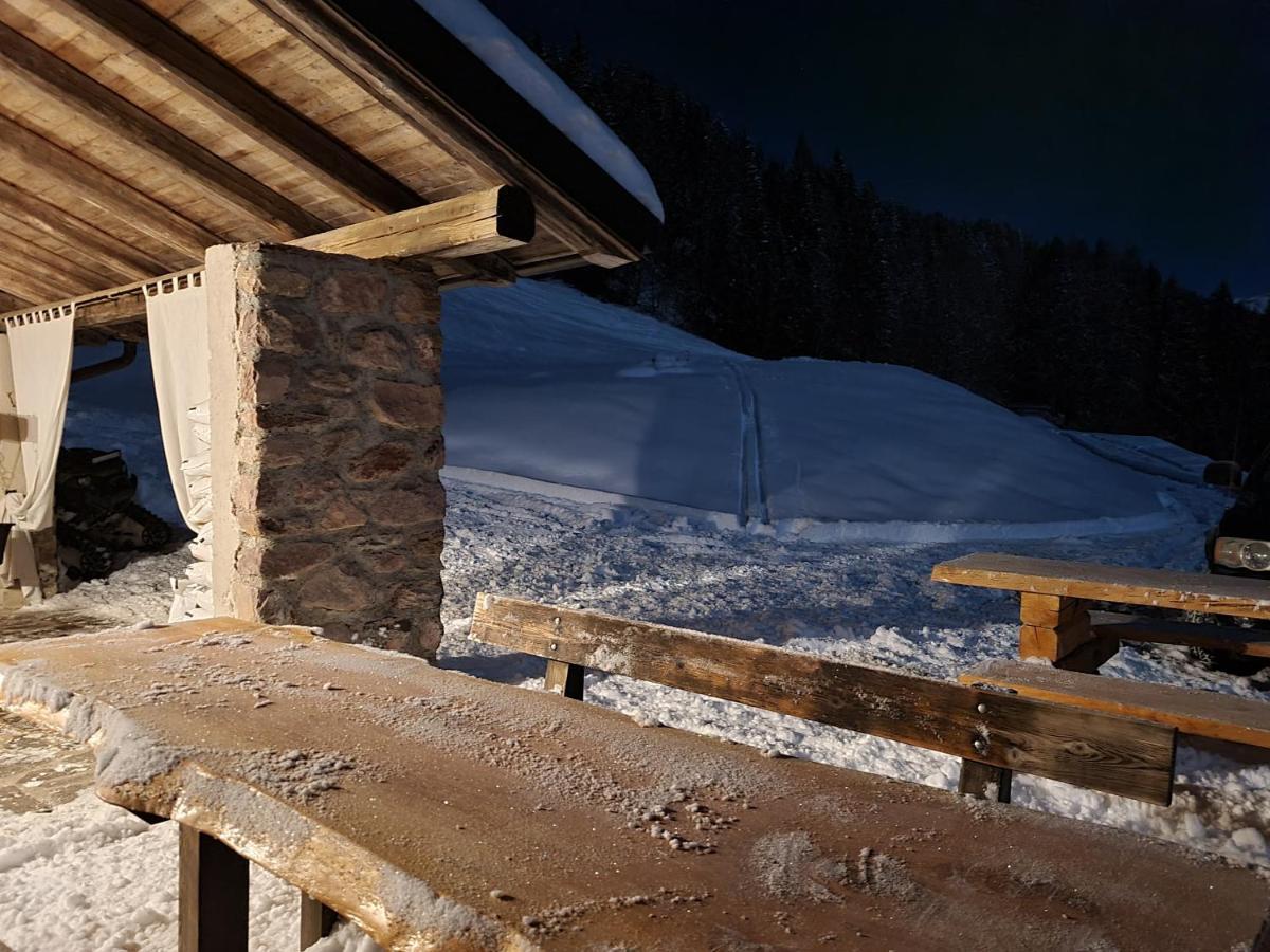 Chalet Chapeau Rar Castel Condino Екстериор снимка