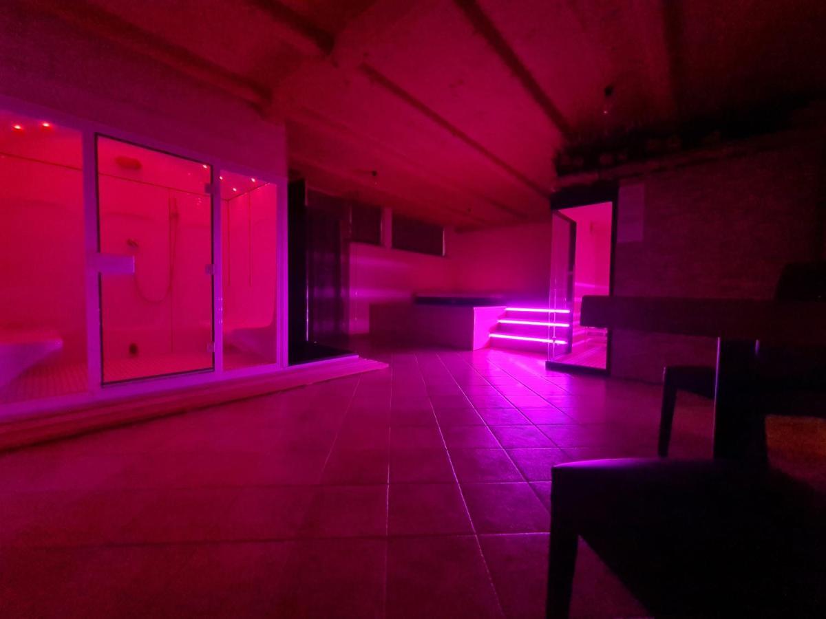 Chalet Chapeau Rar Castel Condino Екстериор снимка