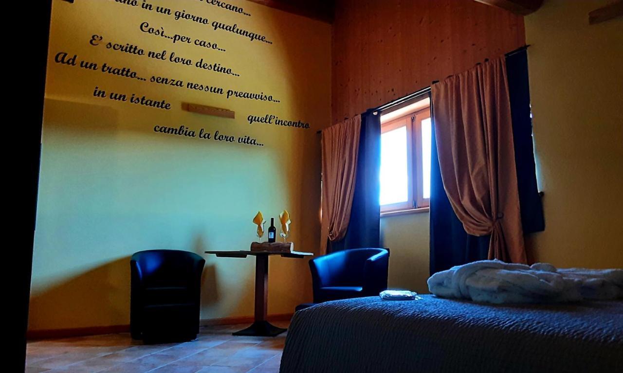 Chalet Chapeau Rar Castel Condino Екстериор снимка