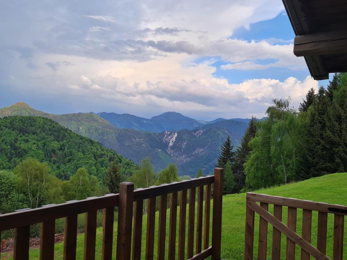 Chalet Chapeau Rar Castel Condino Екстериор снимка