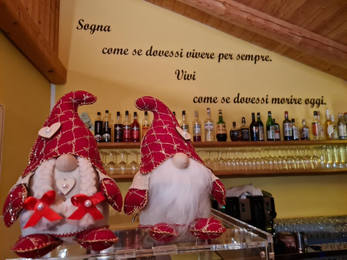 Chalet Chapeau Rar Castel Condino Екстериор снимка